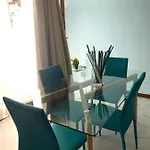 Comfortable In 47 M² With Private Balcony Lägenhet Desenzano del Garda