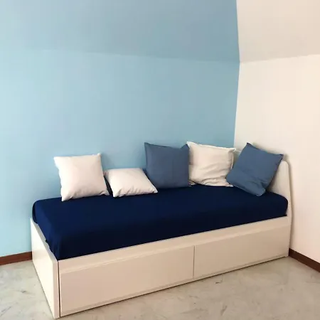 Lägenhet Comfortable In 47 M² With Private Balcony *
